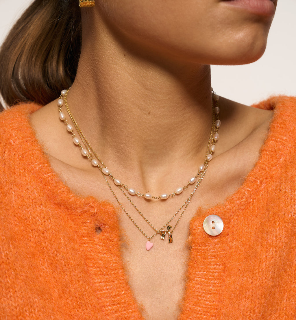 Clutching Pearls Ketting