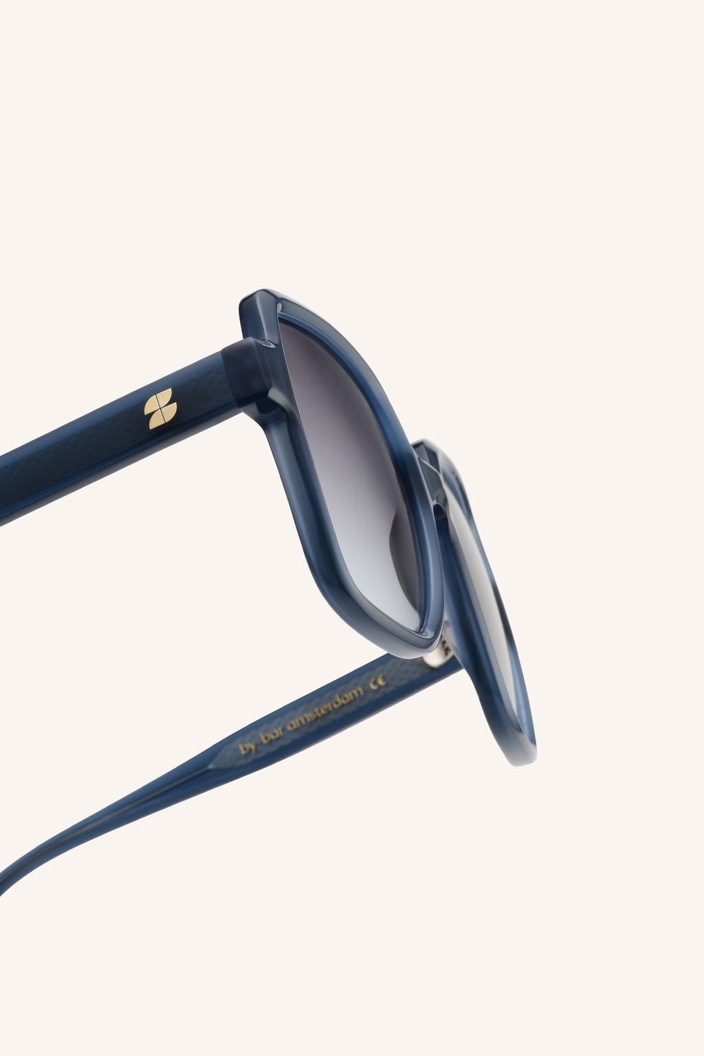 Do Sunglasses Ash Blue