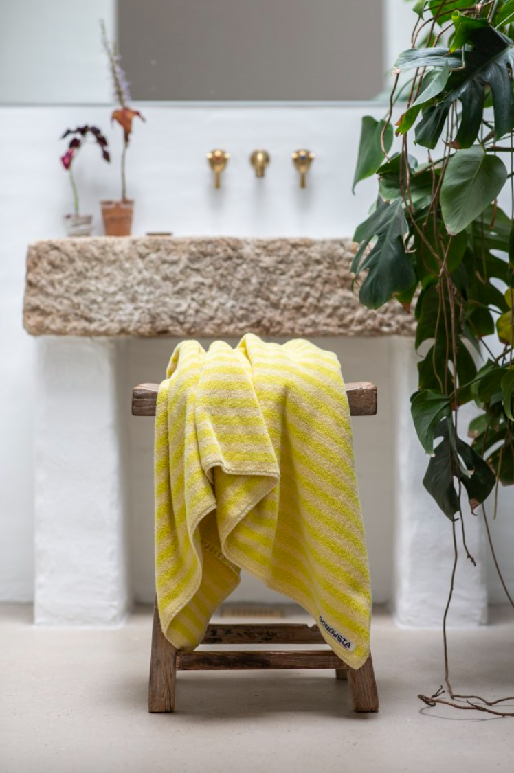 Naram Bath Towel Pristine/Neon Yellow