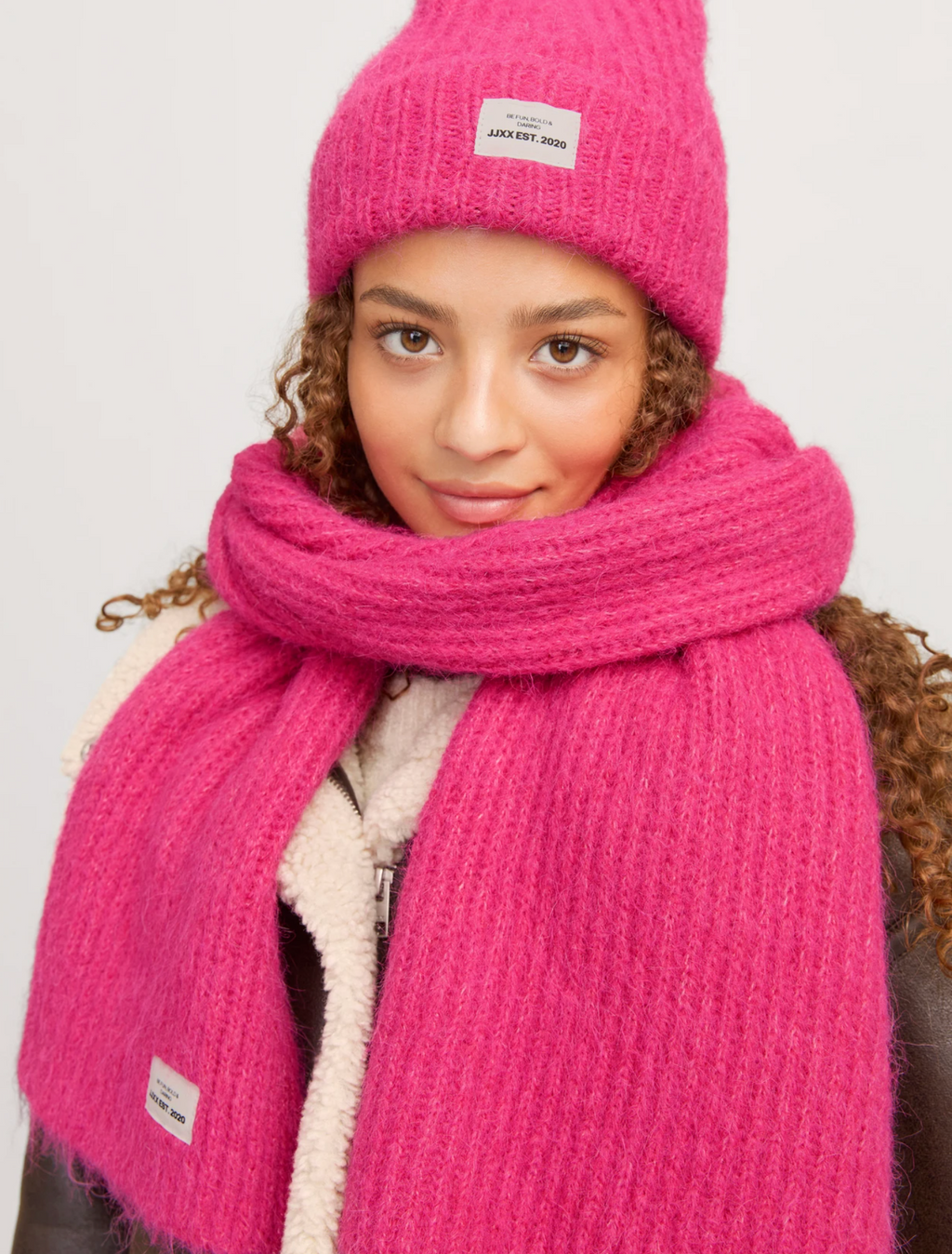 Muts en Sjaal Set Fuchsia