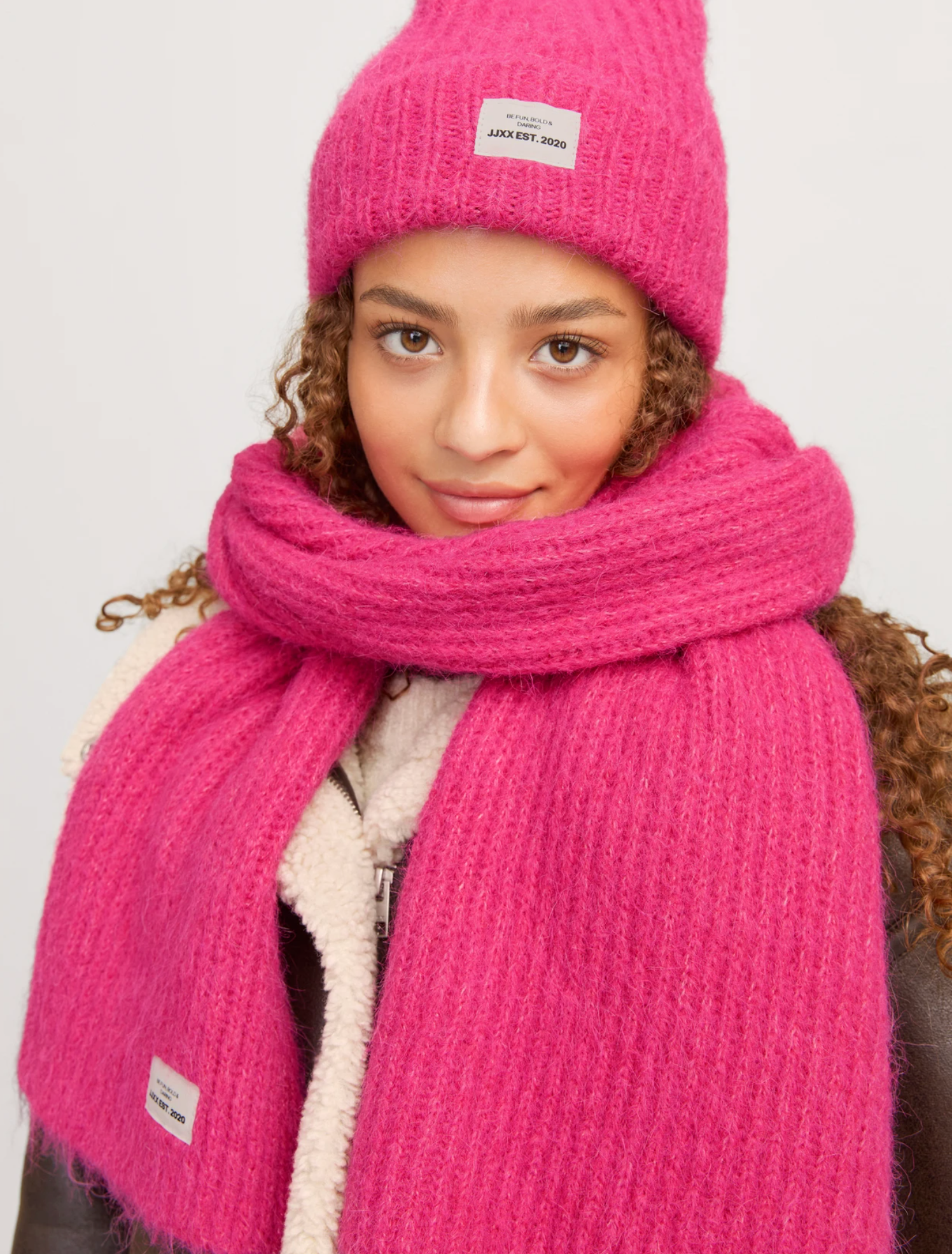 Muts en Sjaal Set Fuchsia