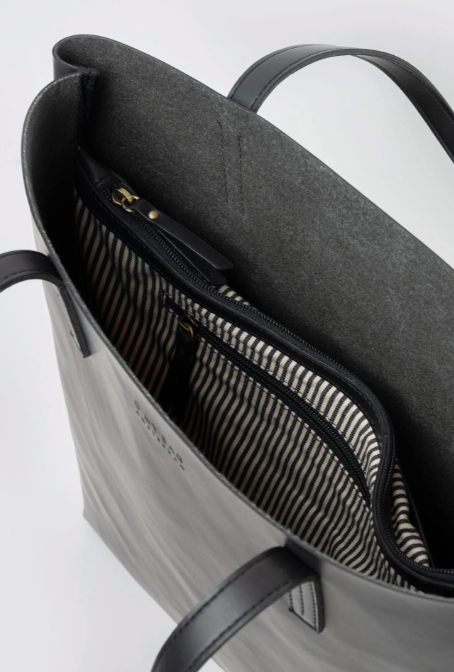 Georgia Black Apple Leather