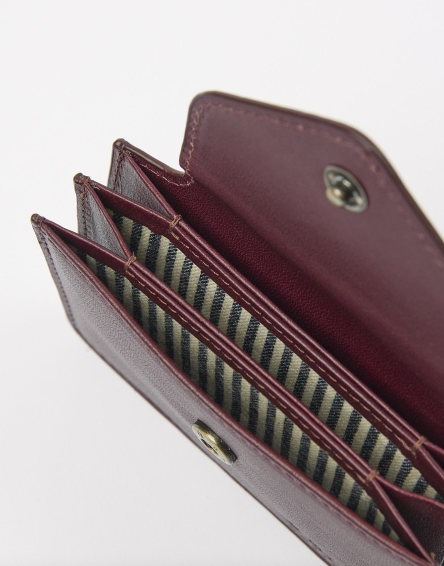 Harmonica Dark Cherry Classic Leather