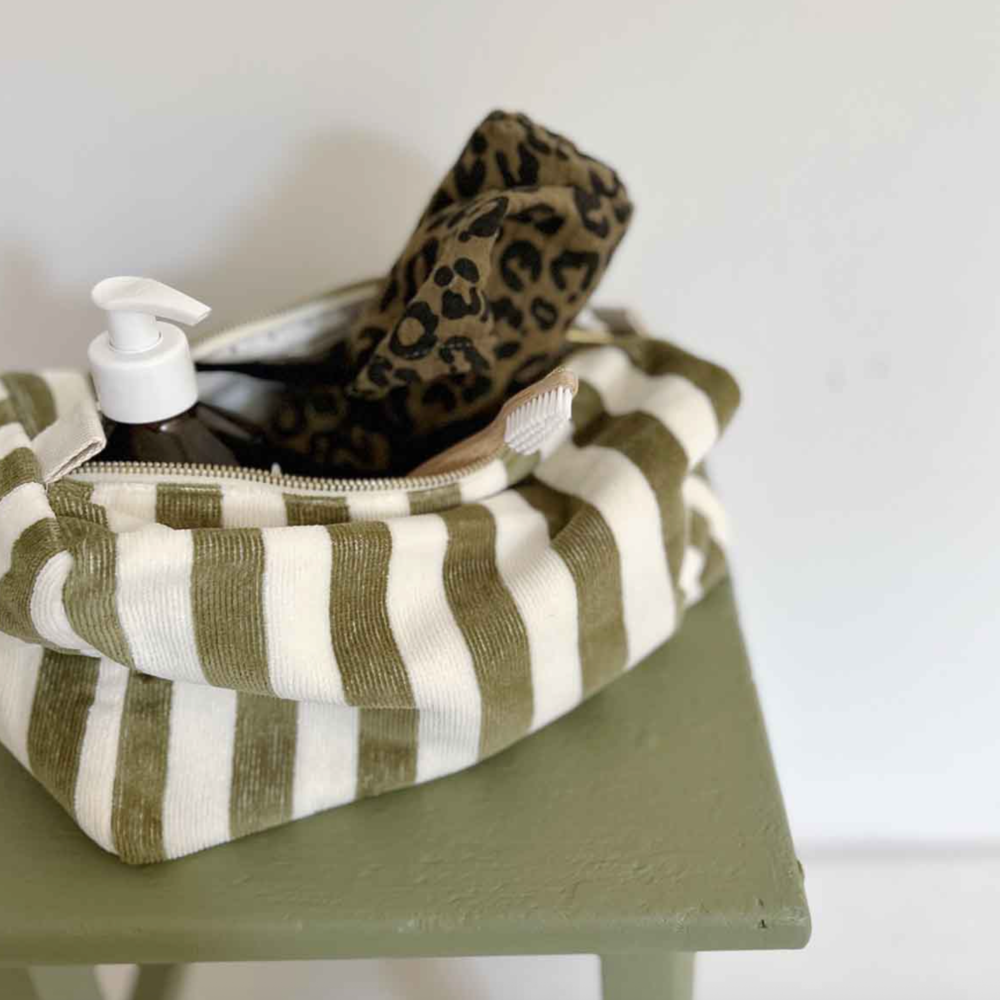 Vic Eponge Toilettas Khaki