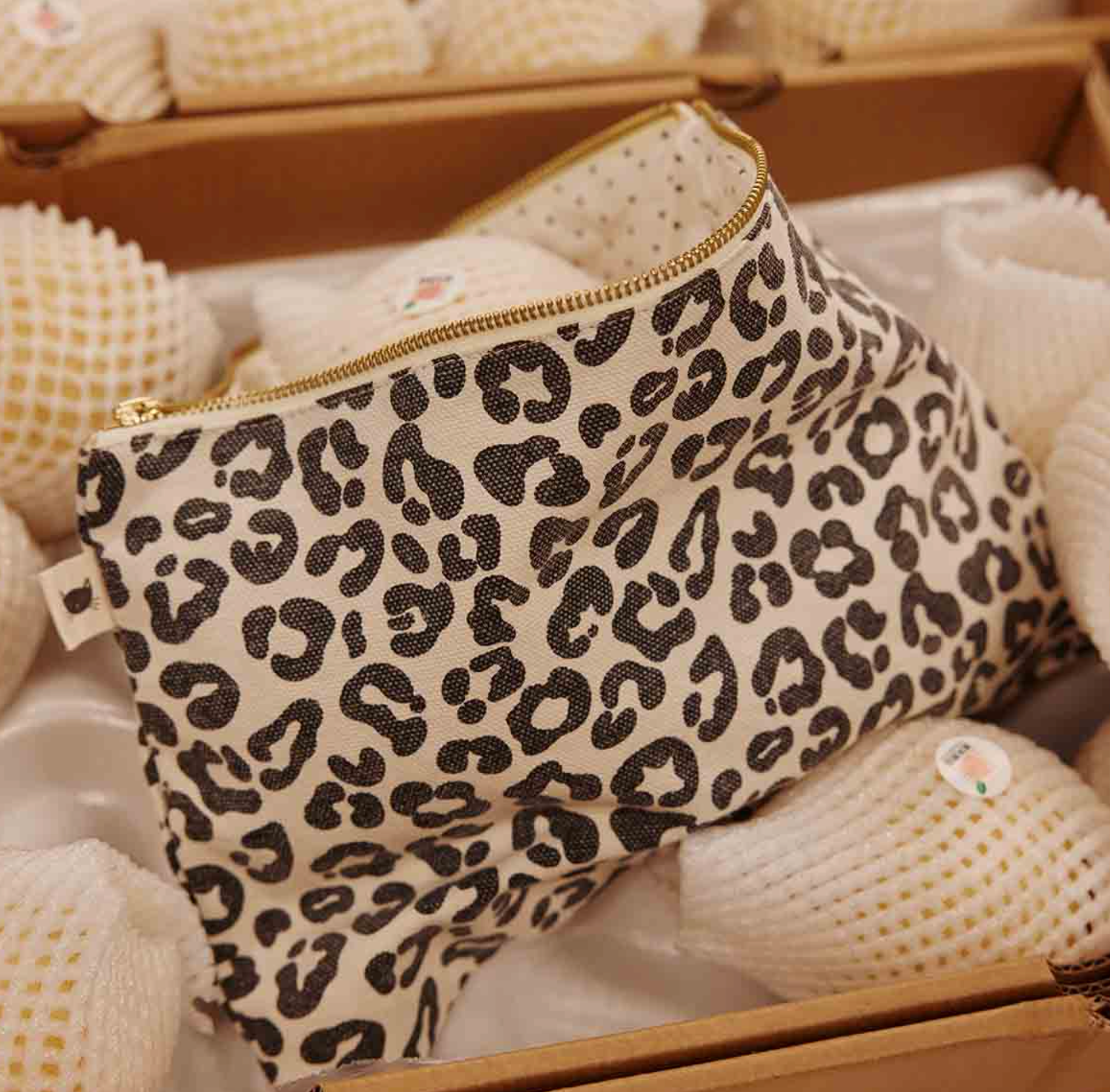 Lili Pouch Greige Leopard
