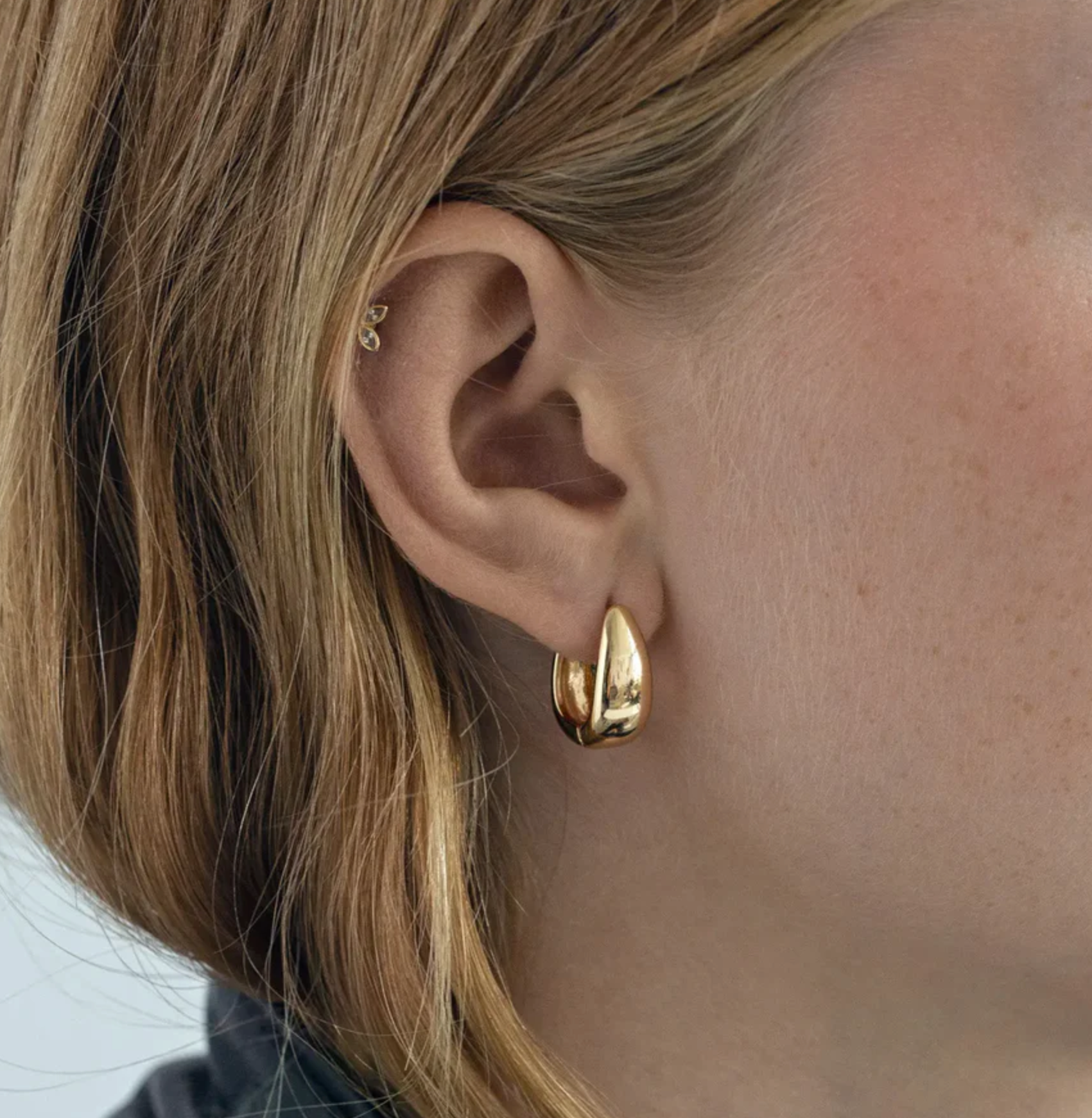 Classic Wide Hoop Earring Gold