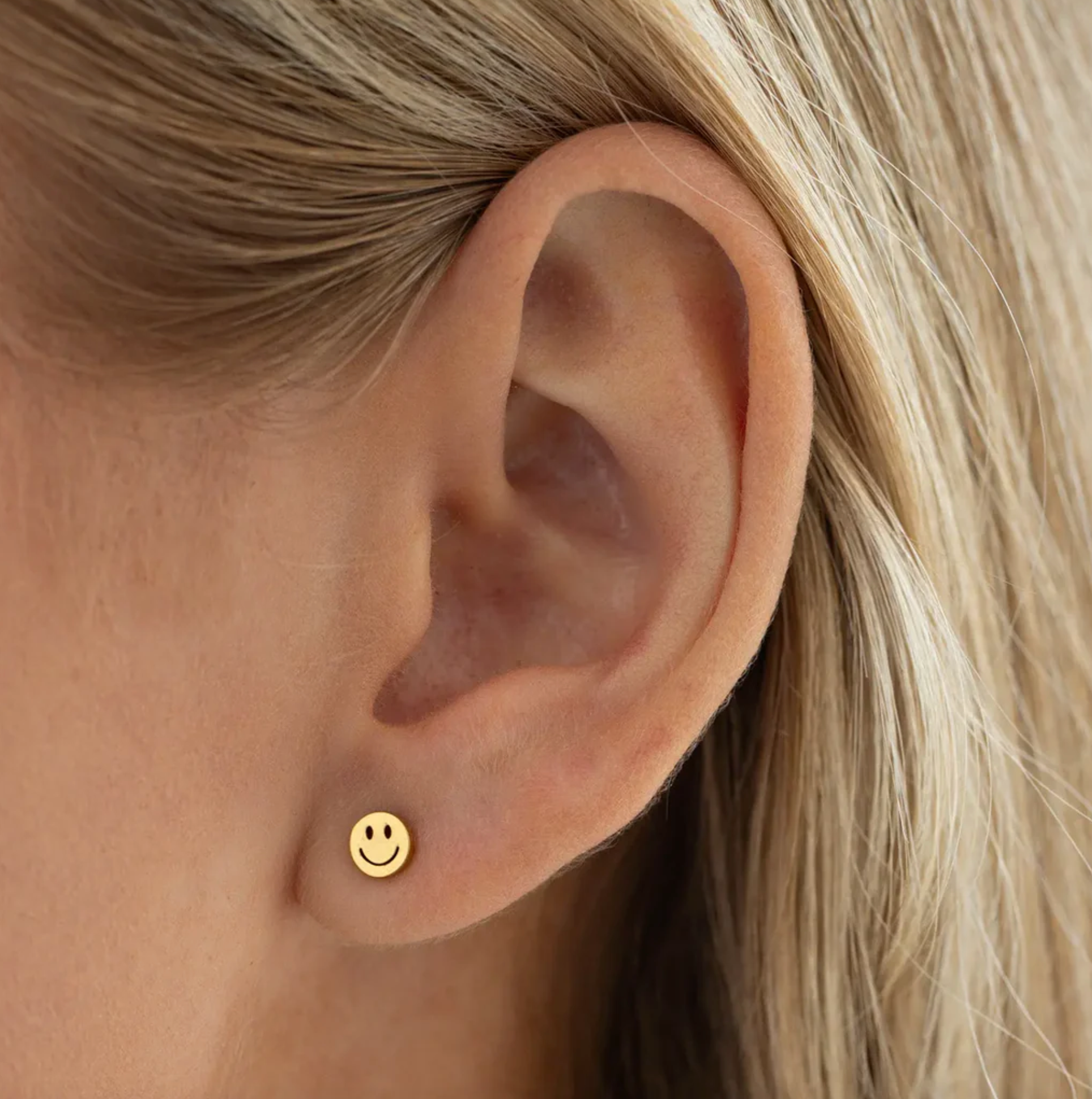 Dixie Smiley Face Stud Earrings