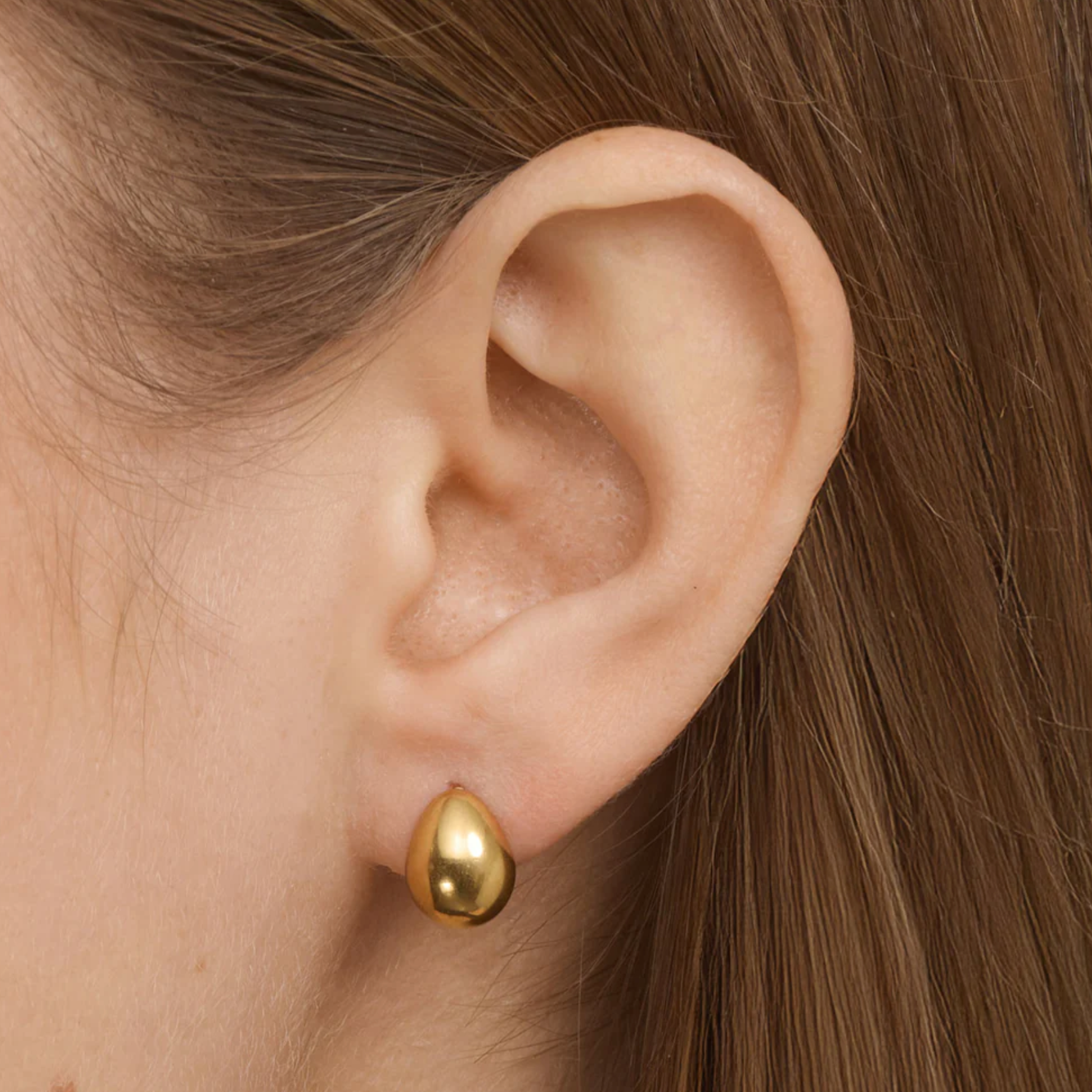 May Classic Drop Earrings
