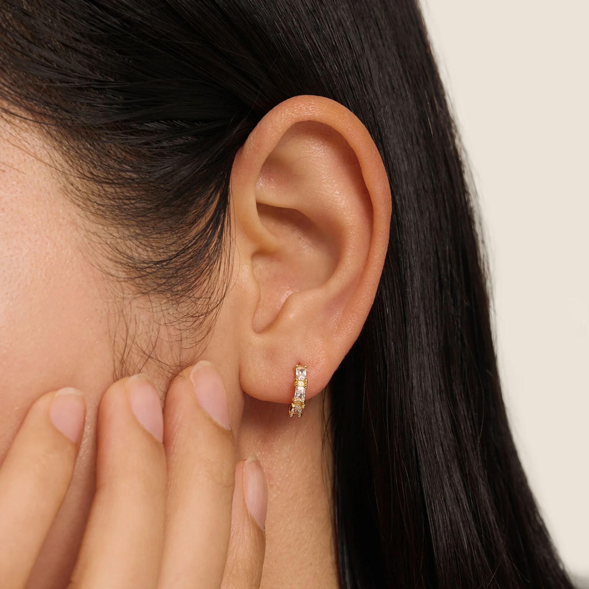 Jeanne Allover Baguette Oorring Goud