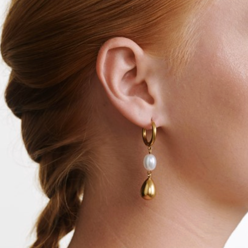 Laura Pearl Hoop Earrings