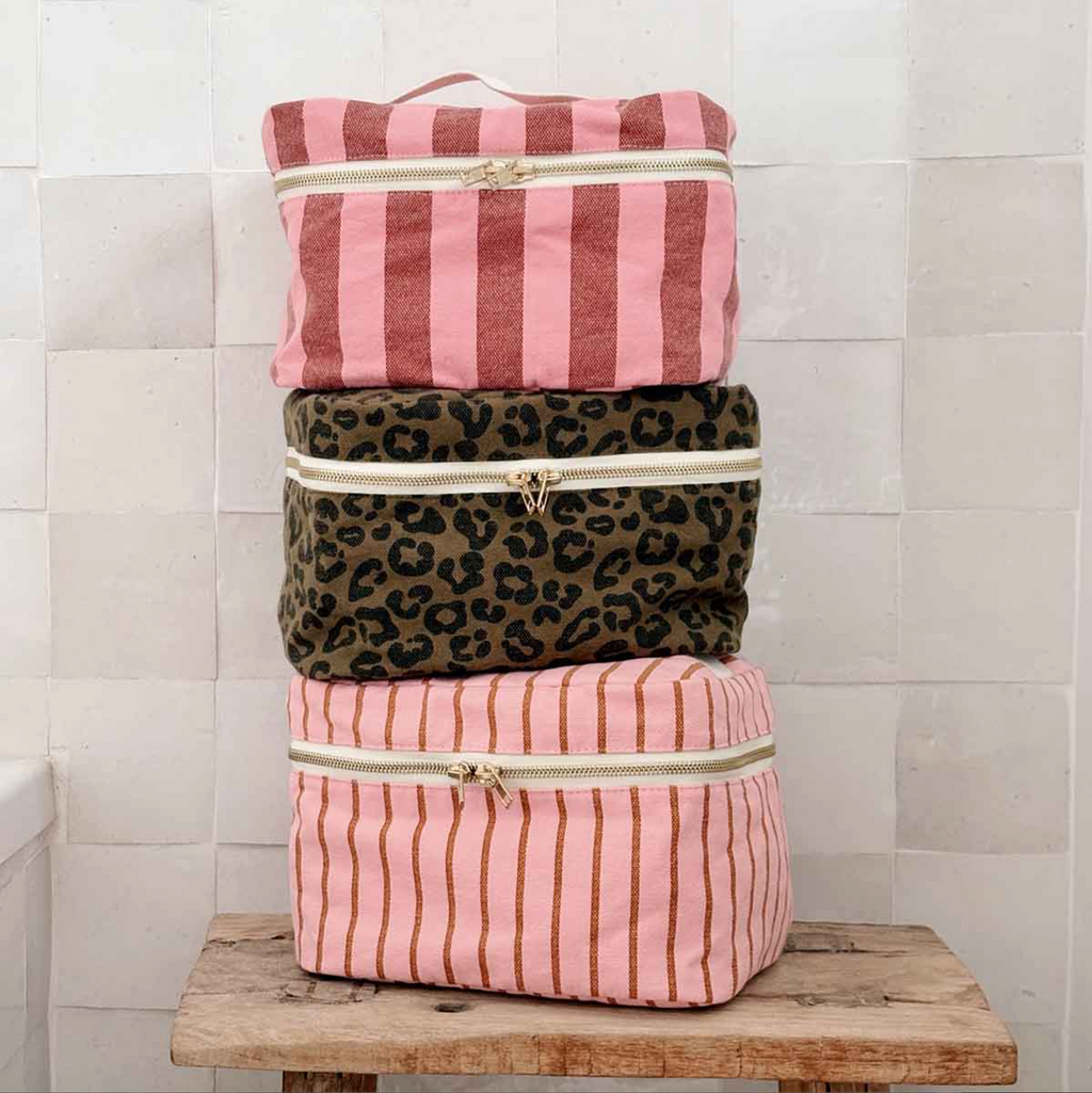 Oona Toiletzak Strawberry