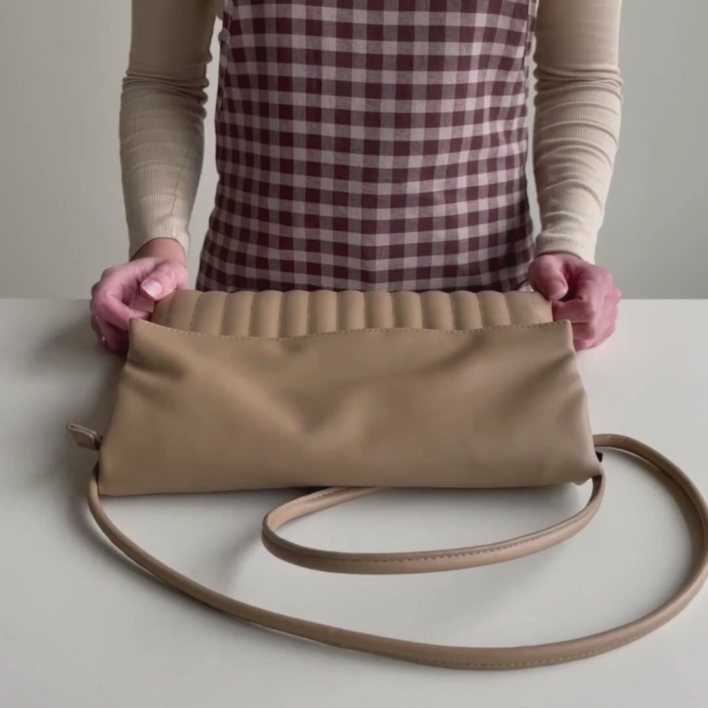 Kitaro Shoulder Bag Midnight Grain