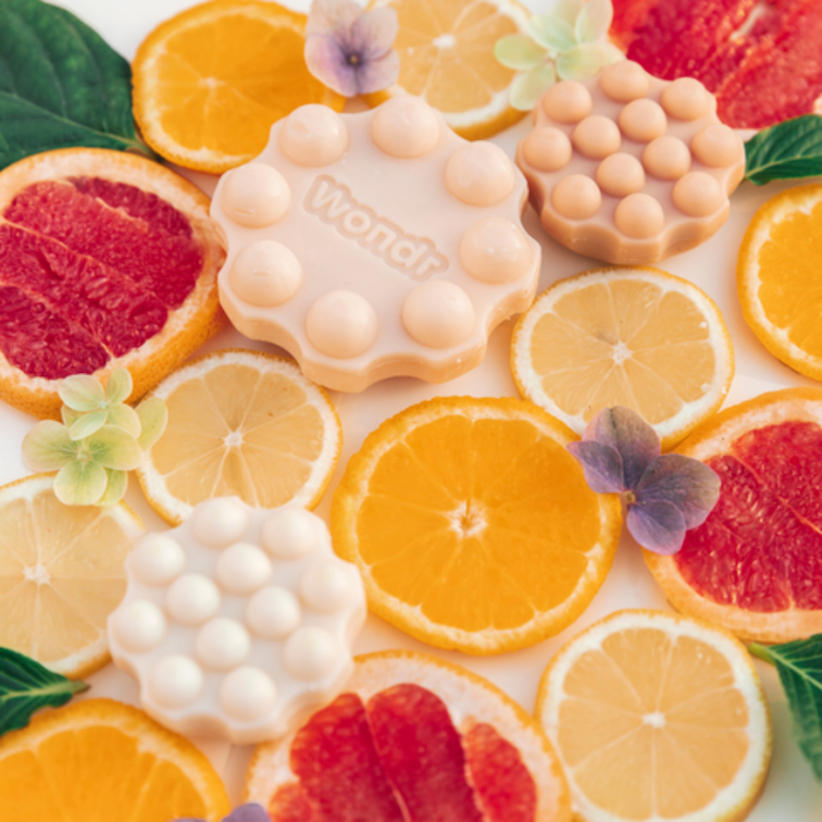 Home by Lily Oostende Wondr badkamer cosmetica badschuim