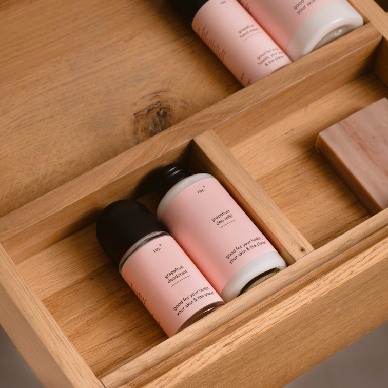 Home by Lily Oostende Ray cosmetica badkamer schoonheid