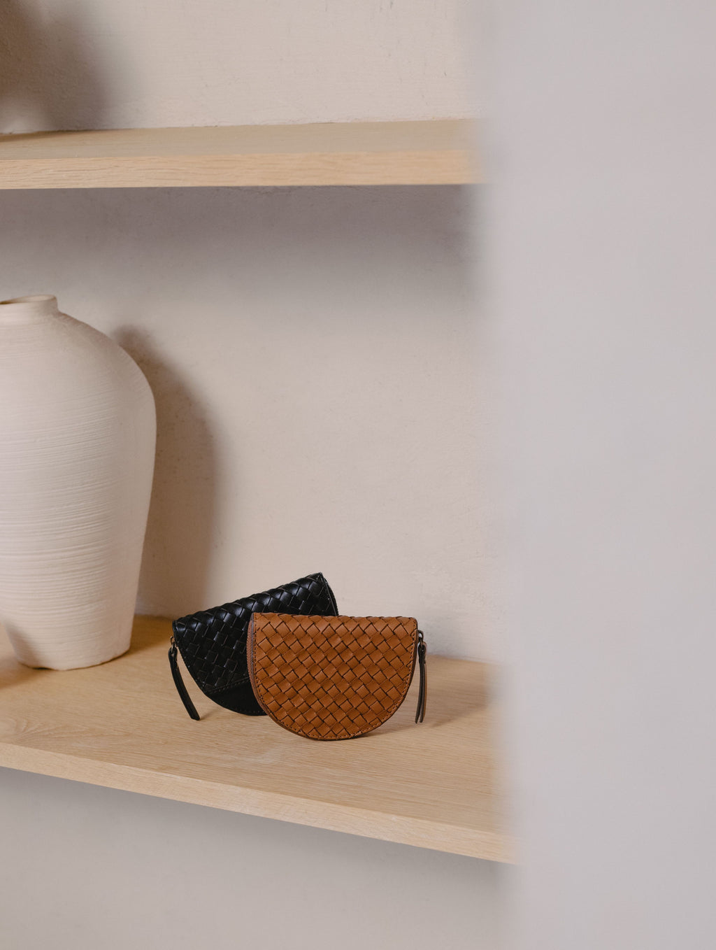 Laura Coin Purse Classic Woven Cognac